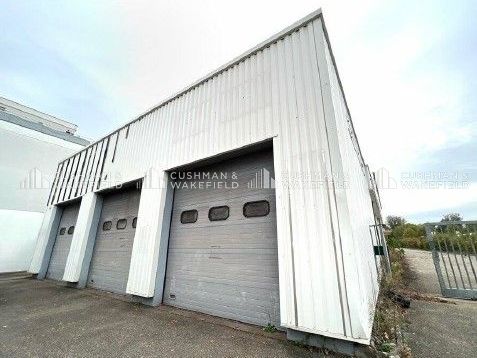 Location activités 916 m² non divisibles