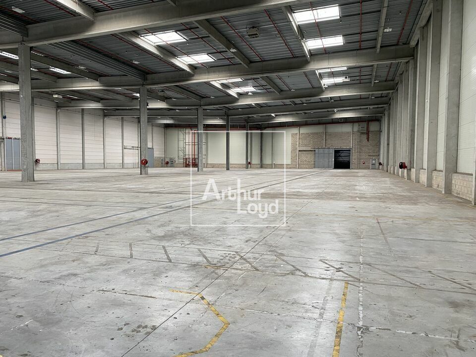 A LOUER CELLULES LOGISTIQUES COMBS LA VILLE