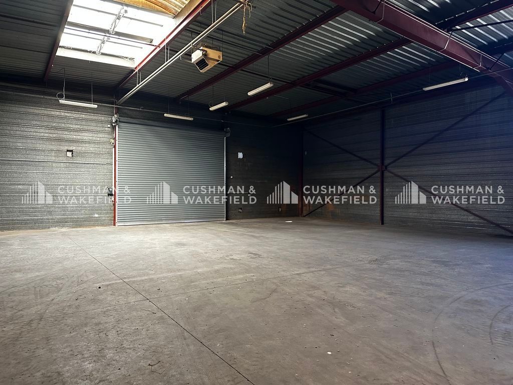 Location activités 510 m² divisibles à partir de 400 m²