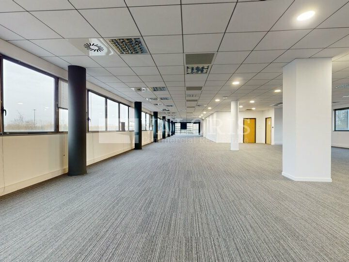 1515 m² pour ce bureaux en location à Caluire et cuire