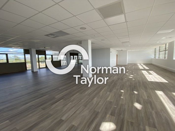 Location bureaux 1782 m² divisibles à partir de 126 m²