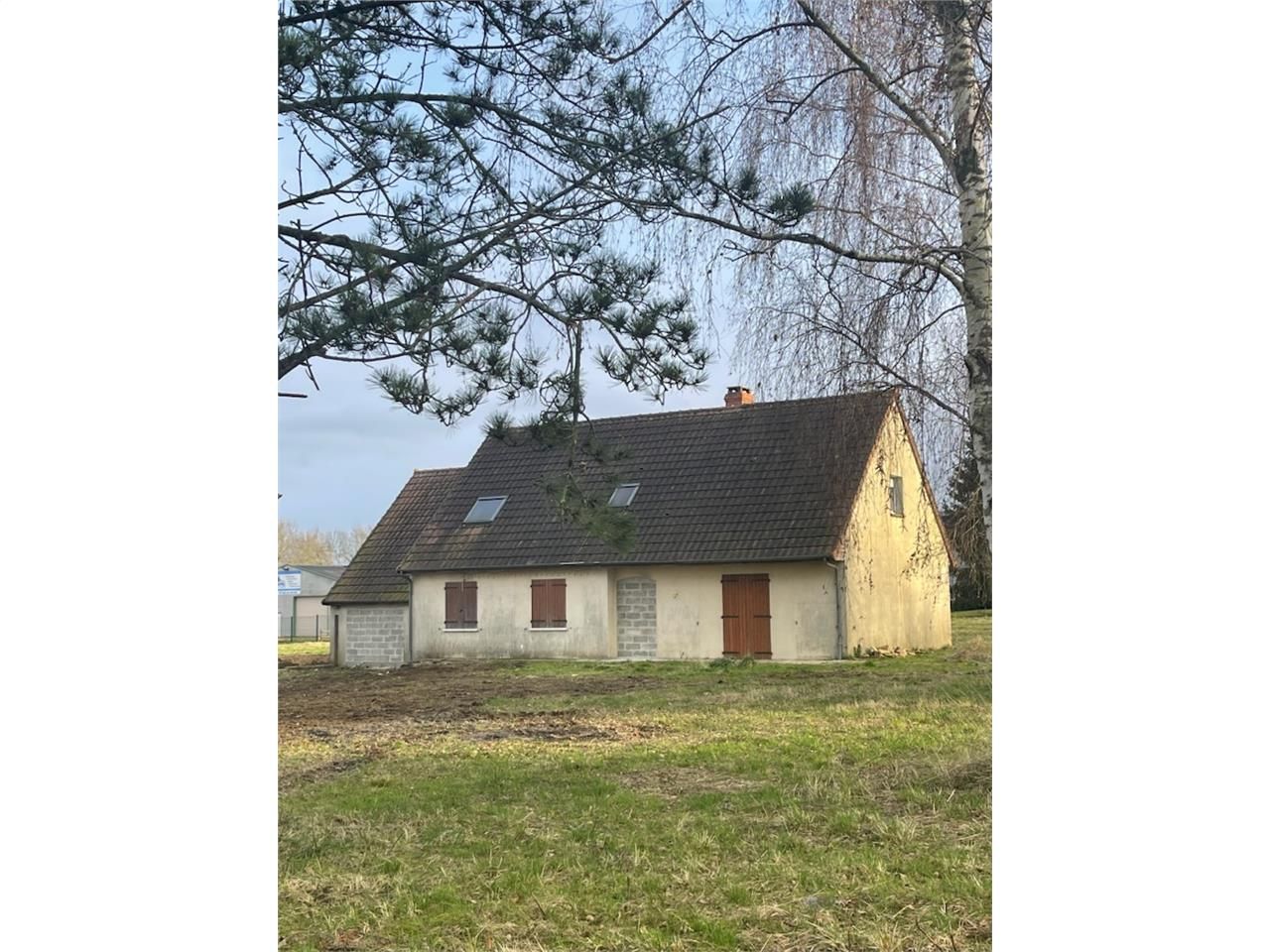 150 m² dispo à Connerré