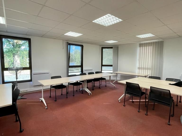 Location bureaux 71 m² non divisibles