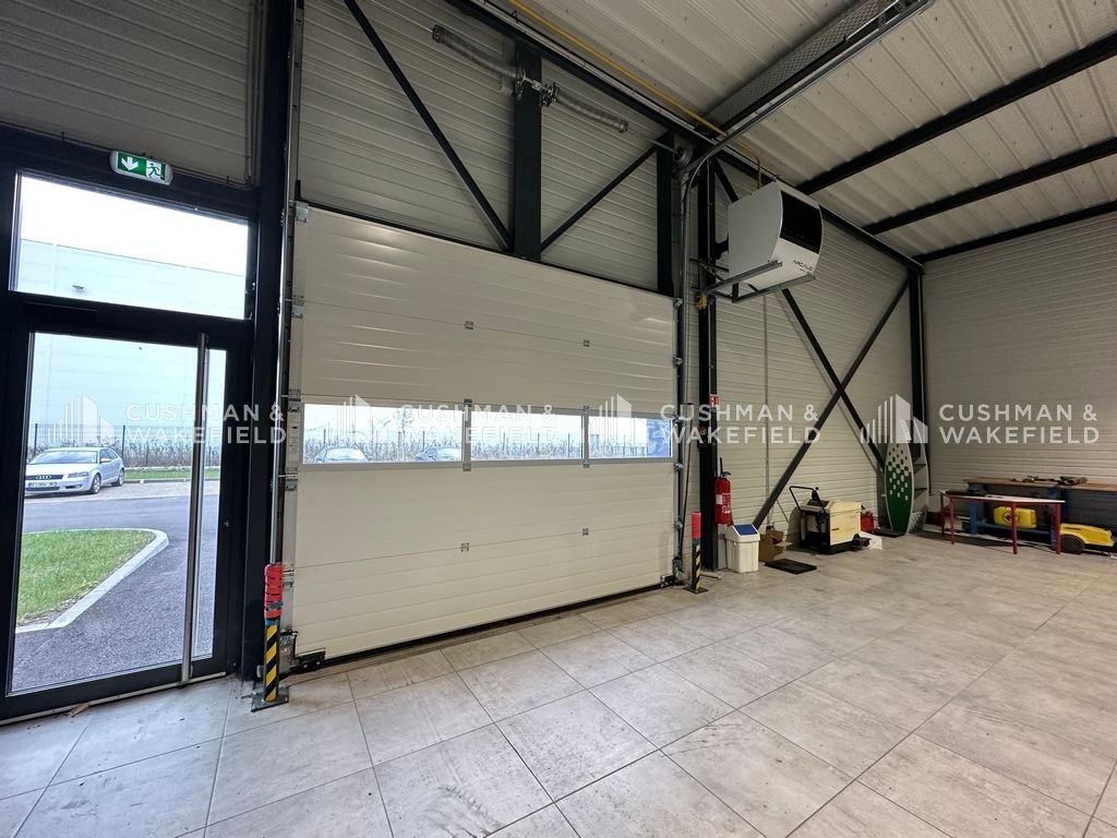 Location activités 1114 m² divisibles à partir de 536 m²