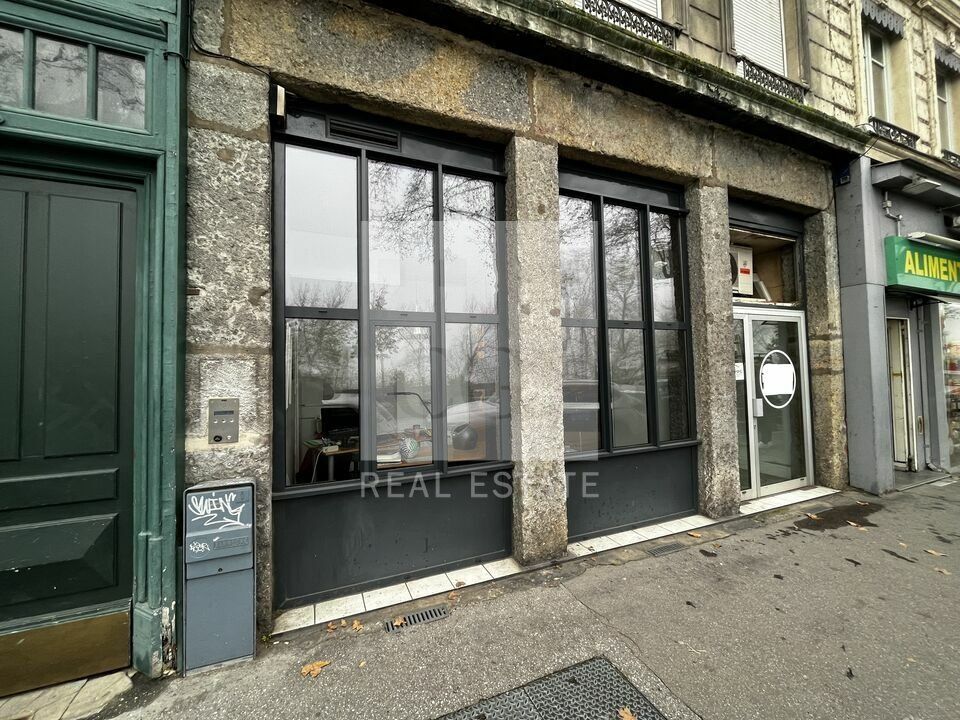 Vente bureaux 56.75 m² non divisibles