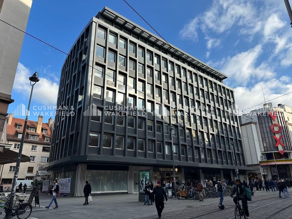 Location locaux commerciaux 301 m² non divisibles