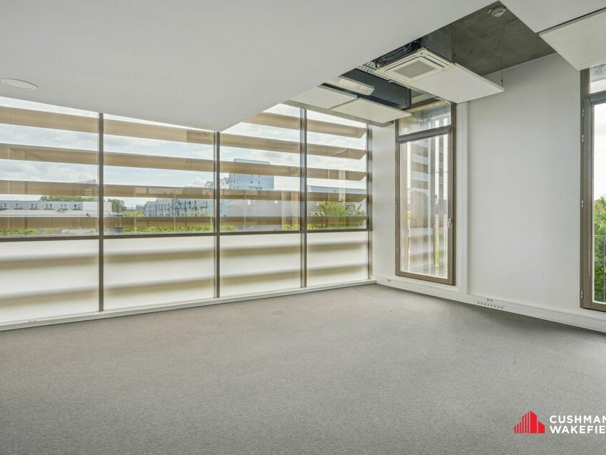 Location bureaux 2940 m² divisibles à partir de 344 m²