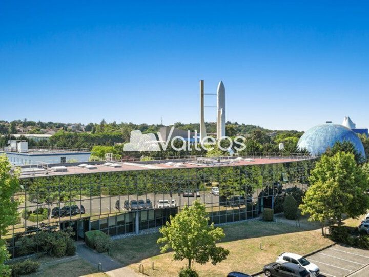 Location bureaux 235 m² divisibles à partir de 117 m²