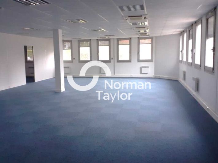 Location bureaux 140 m² non divisibles