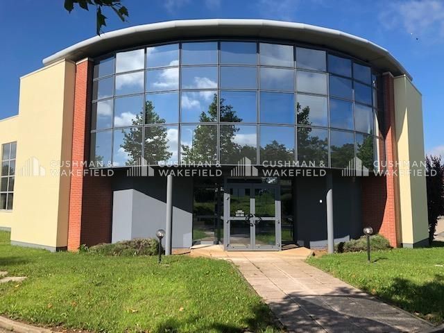 Vente entrepôt 3399 m² non divisibles