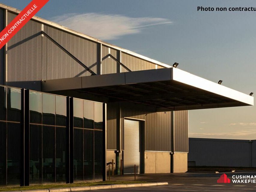 Location local d''activites 1800 m² non divisibles