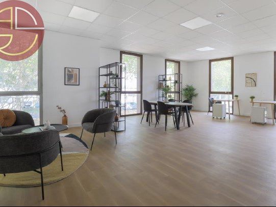 Vente bureaux 93 m² à MURET