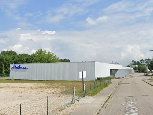 Location local commercial 1140 m² non divisibles