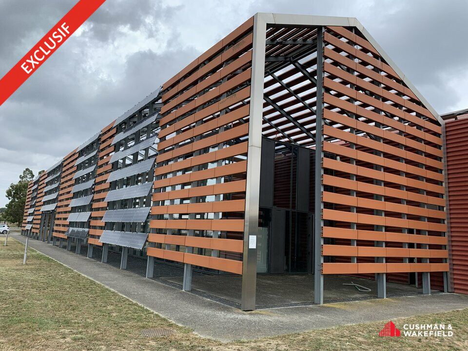 Location local d''activites 3850 m² non divisibles