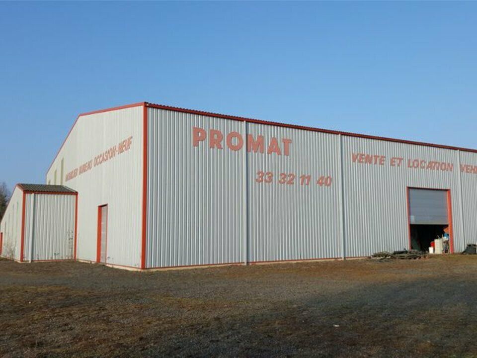 Local d'activité avec atelier et bureaux à vendre - Lonrai (61)