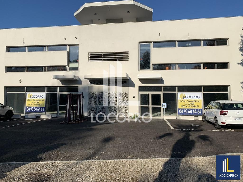 Location local commercial 1207 m² divisibles à partir de 550 m²