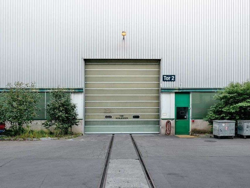 Location local d''activites 390 m² non divisibles