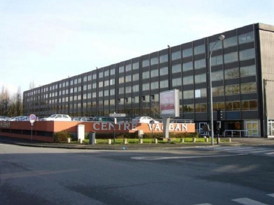 Location bureaux 800 m² non divisibles