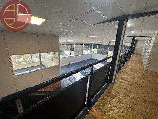 Vente bureaux 697 m² à MONDOUZIL