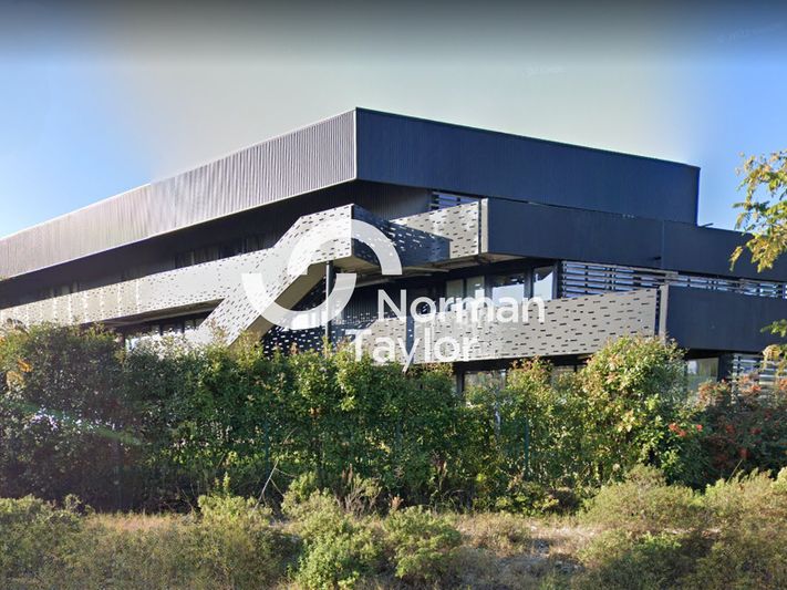 Vente bureaux 171.3 m² non divisibles