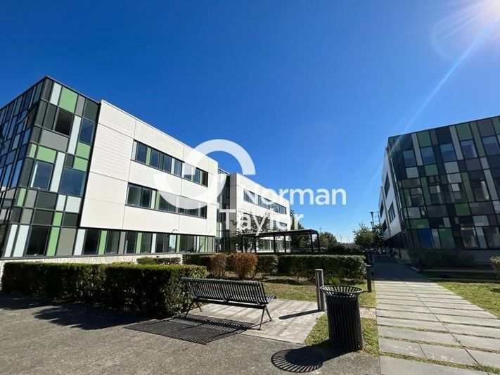 Vente bureaux 155.1 m² non divisibles