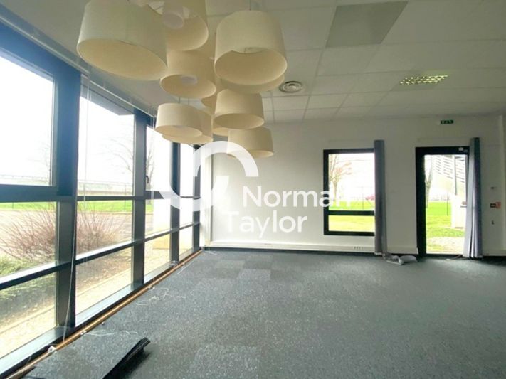 Location bureaux 232 m² non divisibles