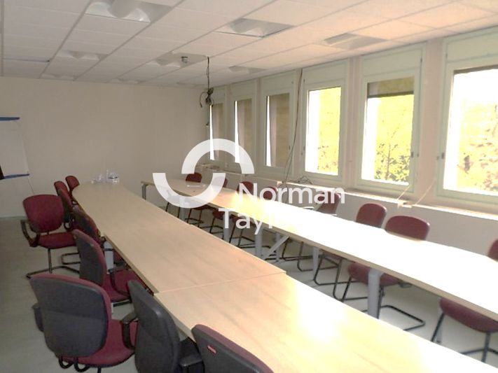 Location bureaux 1026 m² divisibles à partir de 221 m²
