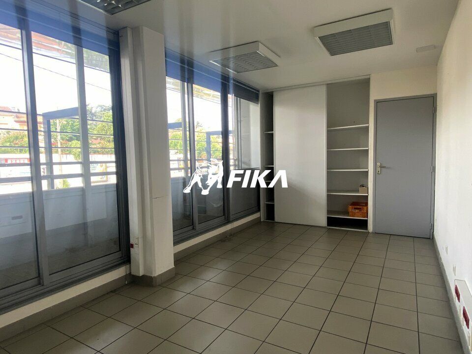 Location bureaux 165 m² non divisibles