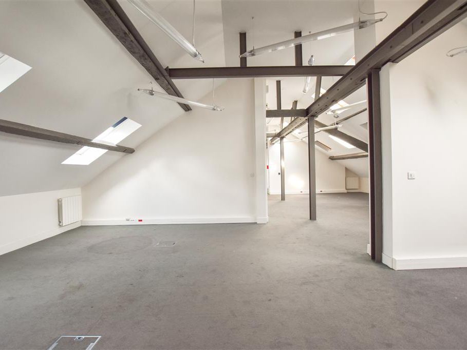 Location Bureaux 186 m² non divisibles
