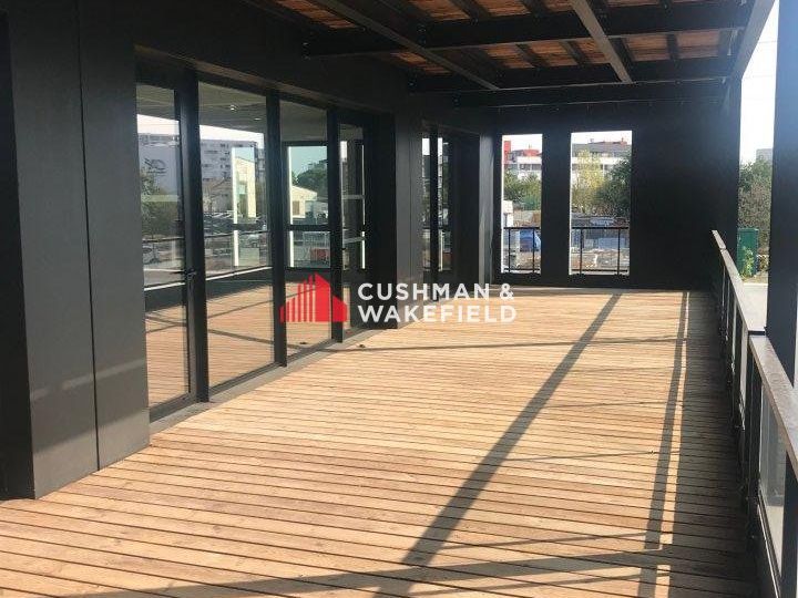 Location bureaux 123.14 m² non divisibles