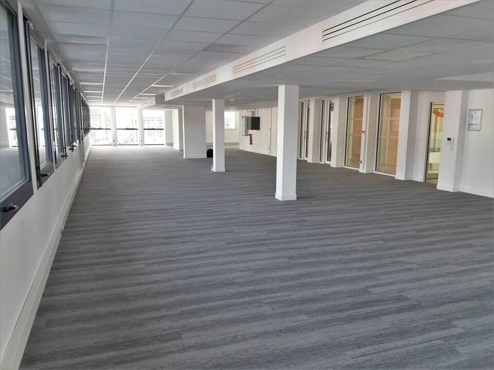 Location bureau - 716 m²