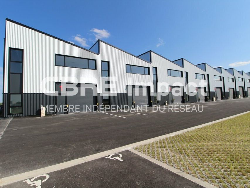 Location local d''activites 456 m² non divisibles