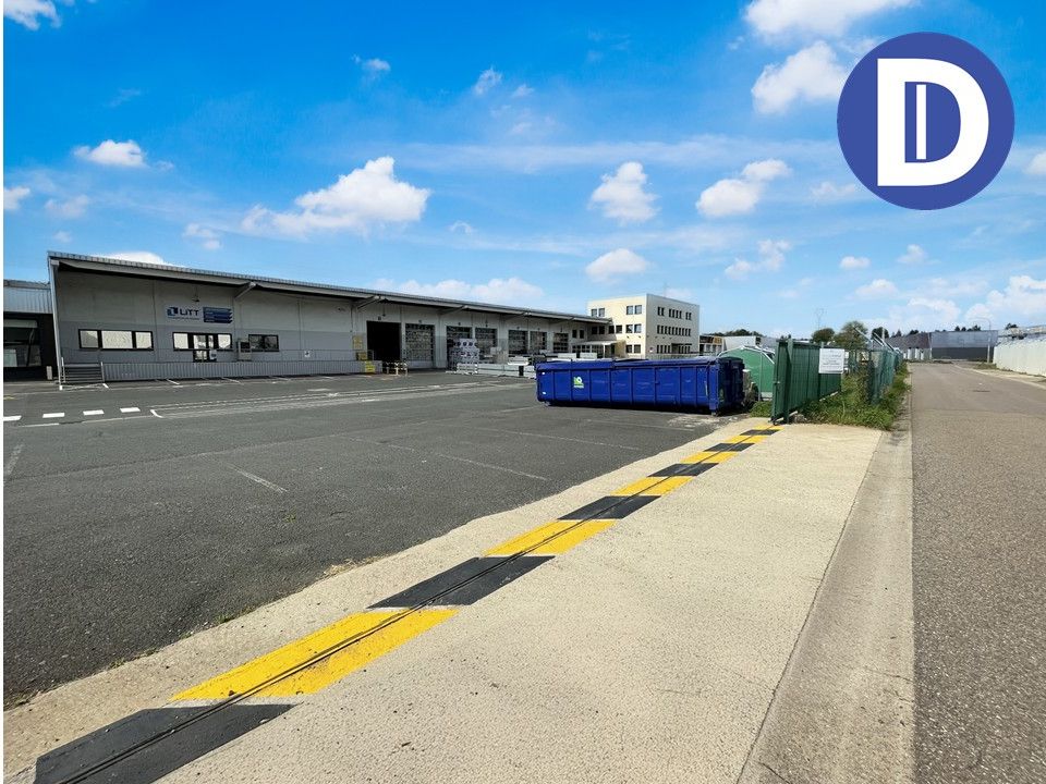 Location activites 1080.00 m² non divisibles