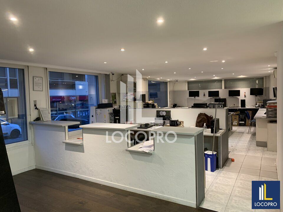 Vente local commercial 137 m² non divisibles