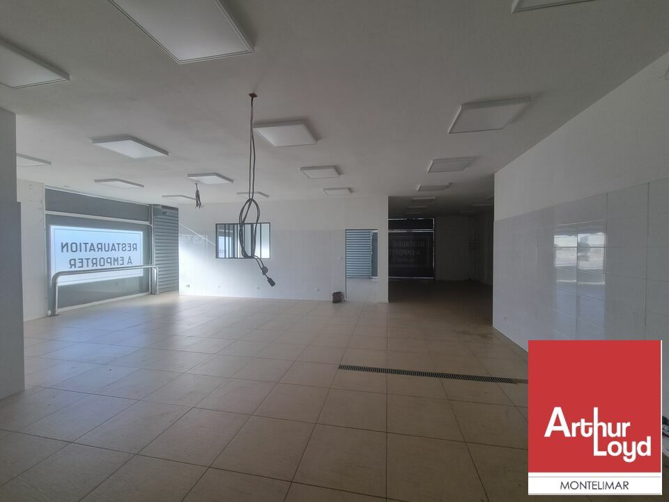 Vente local commercial 210 m² non divisibles