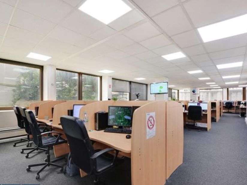Location bureaux 200 m² non divisibles