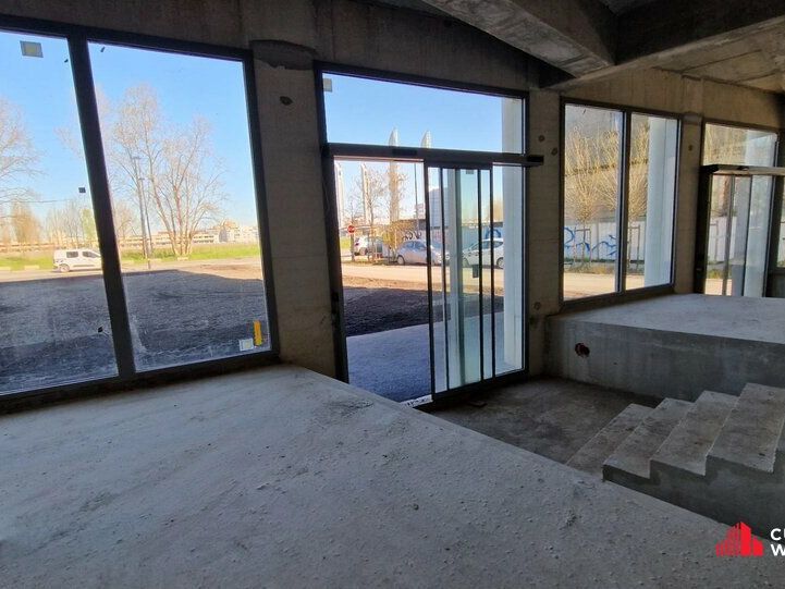 LOCAL COMMERIAL NEUF À LOUER, BORDEAUX BRAZZA