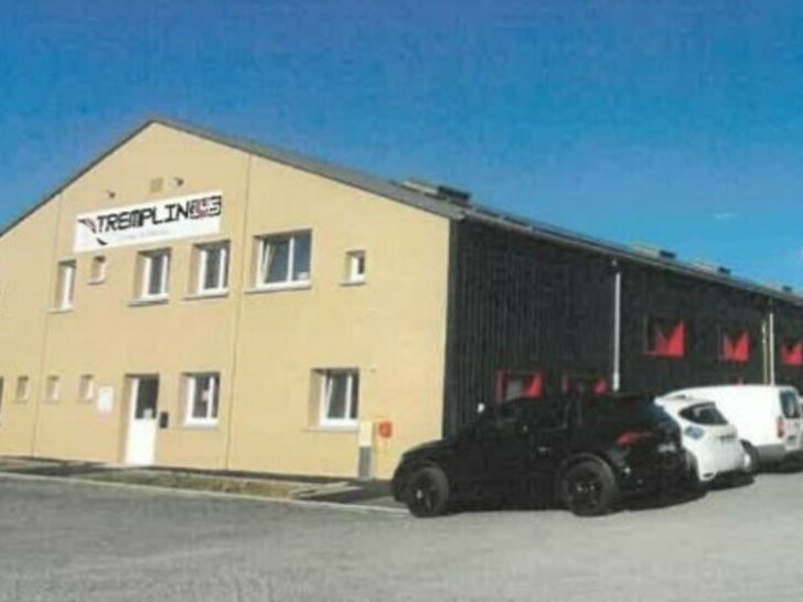 Location local d''activites 270 m² non divisibles
