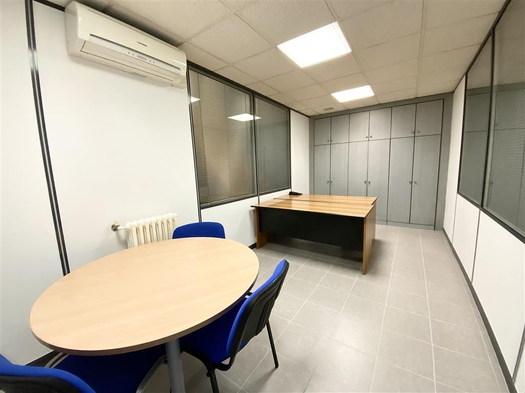 Location bureaux 45 m² non divisibles