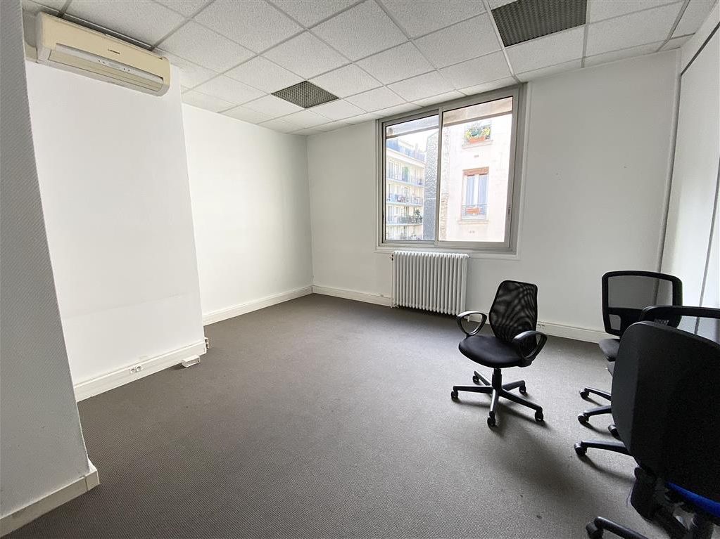 Location bureaux 45 m² non divisibles