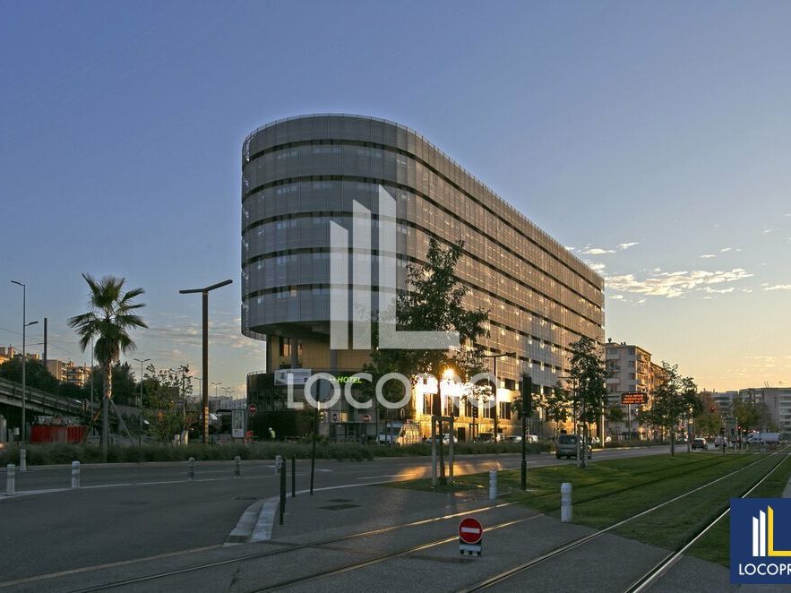 Location bureaux 129 m² non divisibles