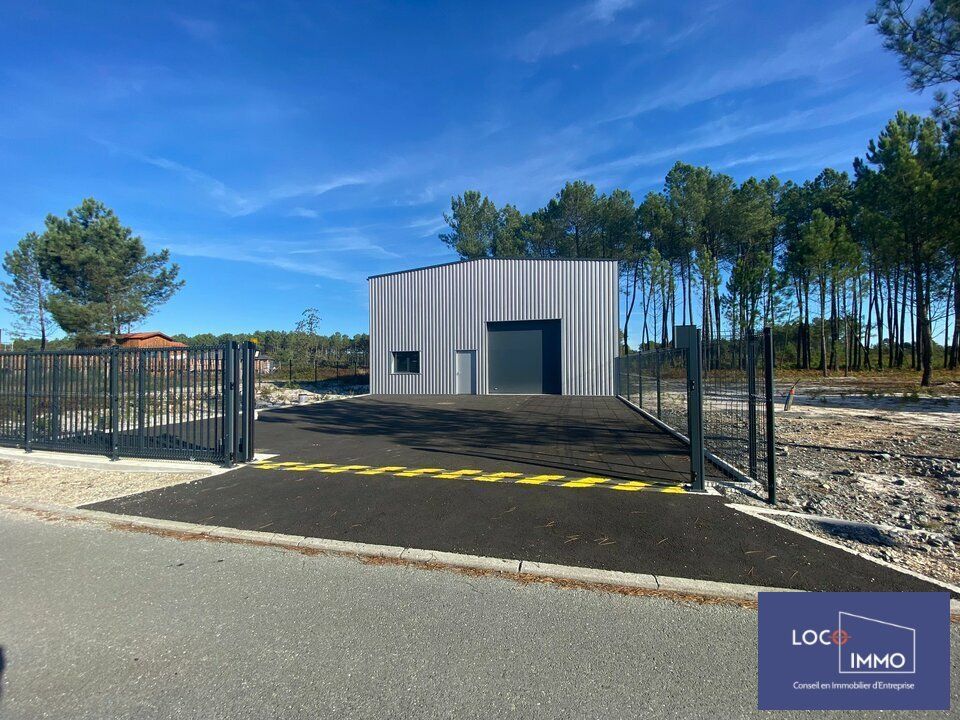 Vente local d''activites 187 m² non divisibles