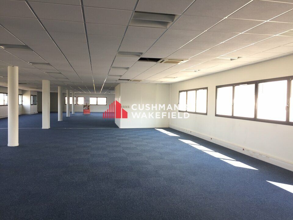 Location bureaux 1303 m² divisibles à partir de 208 m²
