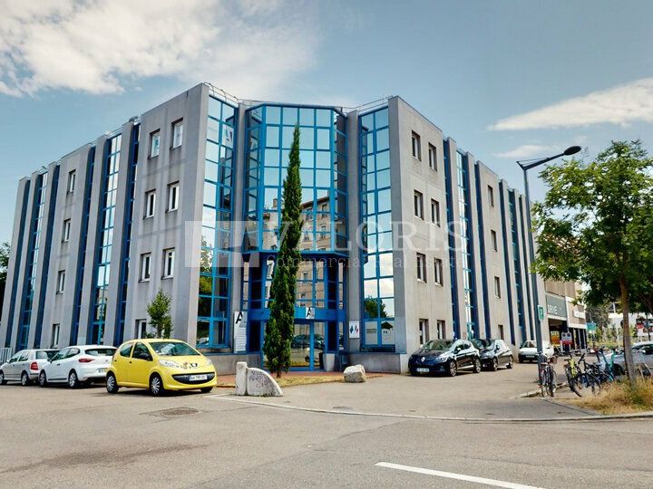 Location bureaux 344.94 m² divisibles à partir de 173.03 m²