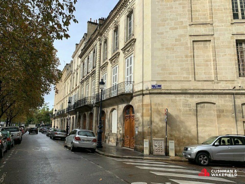 Location bureaux 200 m² non divisibles