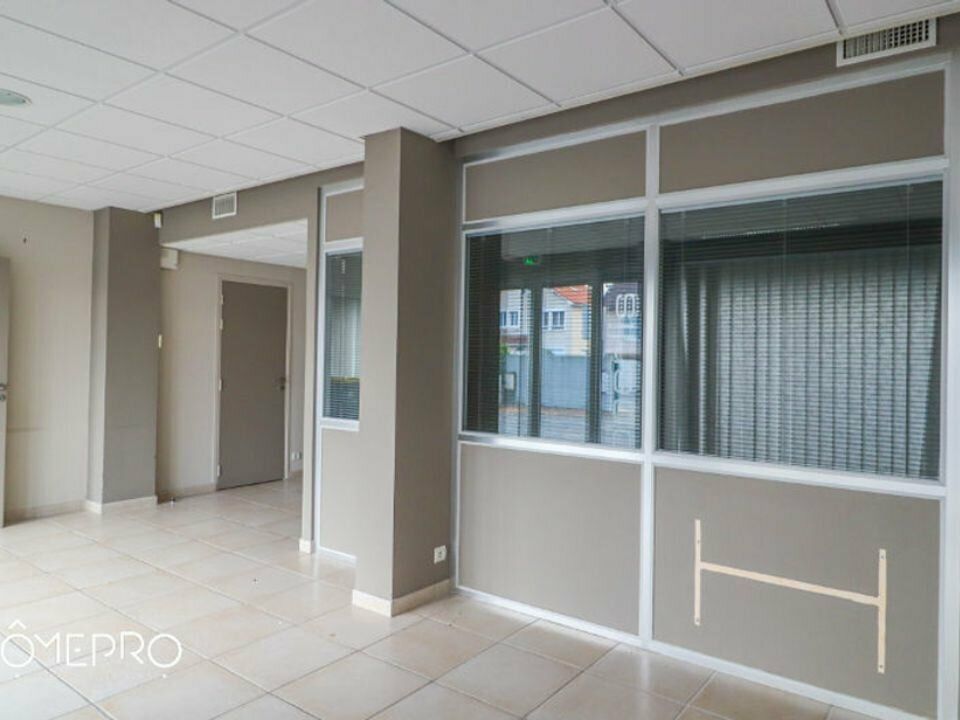 Bureaux de 315m² à vendre à Brive (19)