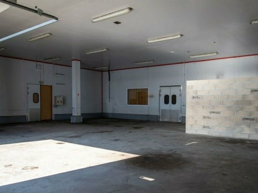 Local d'activité de 240m² à louer à Brive (19).