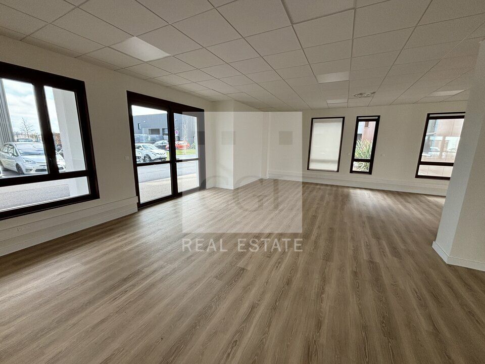 Location bureaux 1277.7 m² divisibles à partir de 338 m²