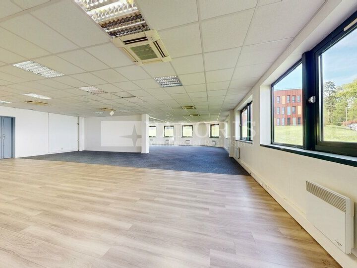 750.91 m² pour ce bureaux en location à Limonest