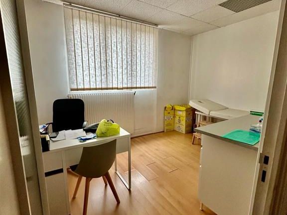 Vente bureaux 173 m² non divisibles